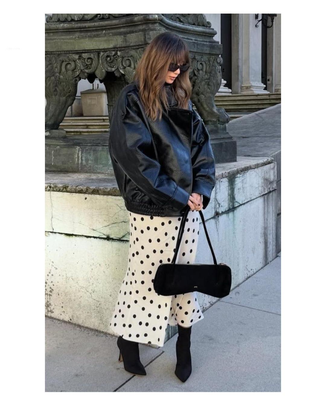 Falda con lunares + botas en punta