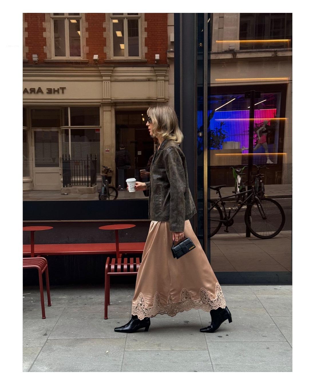 Falda lencera + botas de tacón