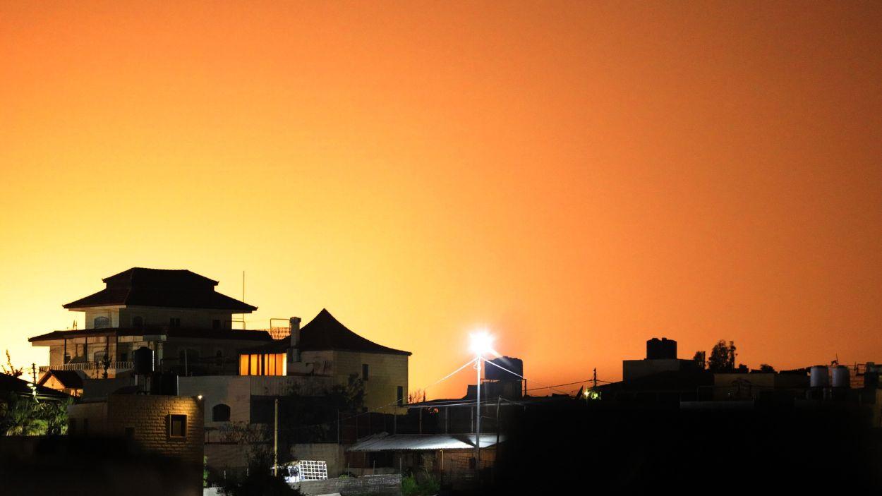 Irán responde al ultimátum de EEUU expandiendo sus ataques en el Golfo: “No le debemos nada a Trump”