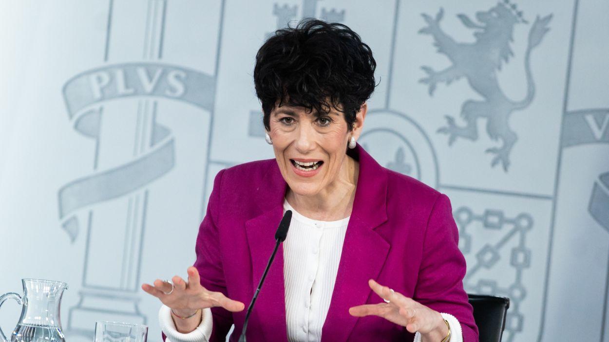 La portavoz del Gobierno y ministra de Inclusión, Seguridad Social y Migraciones, Elma Saiz, durante una rueda de prensa posterior al Consejo de Ministros. EP.