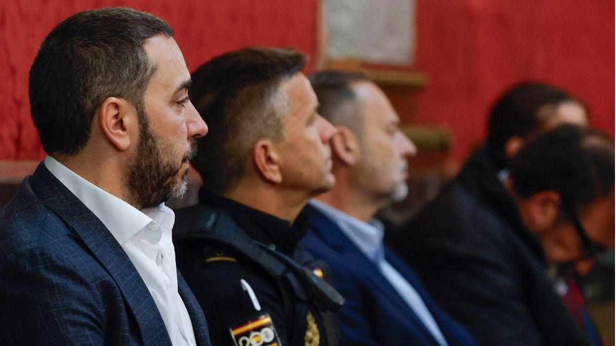 Víctor de Aldama junto a José Luis Ábalos y Koldo García en los banquillos del juzgado