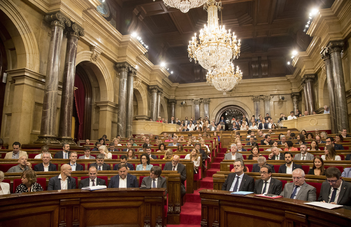 Vista de la sesión en el pleno del Parlament - EFE