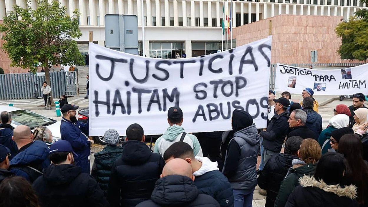 Imágenes de una protestas para reclamar justicia para Haitam. Twitter.