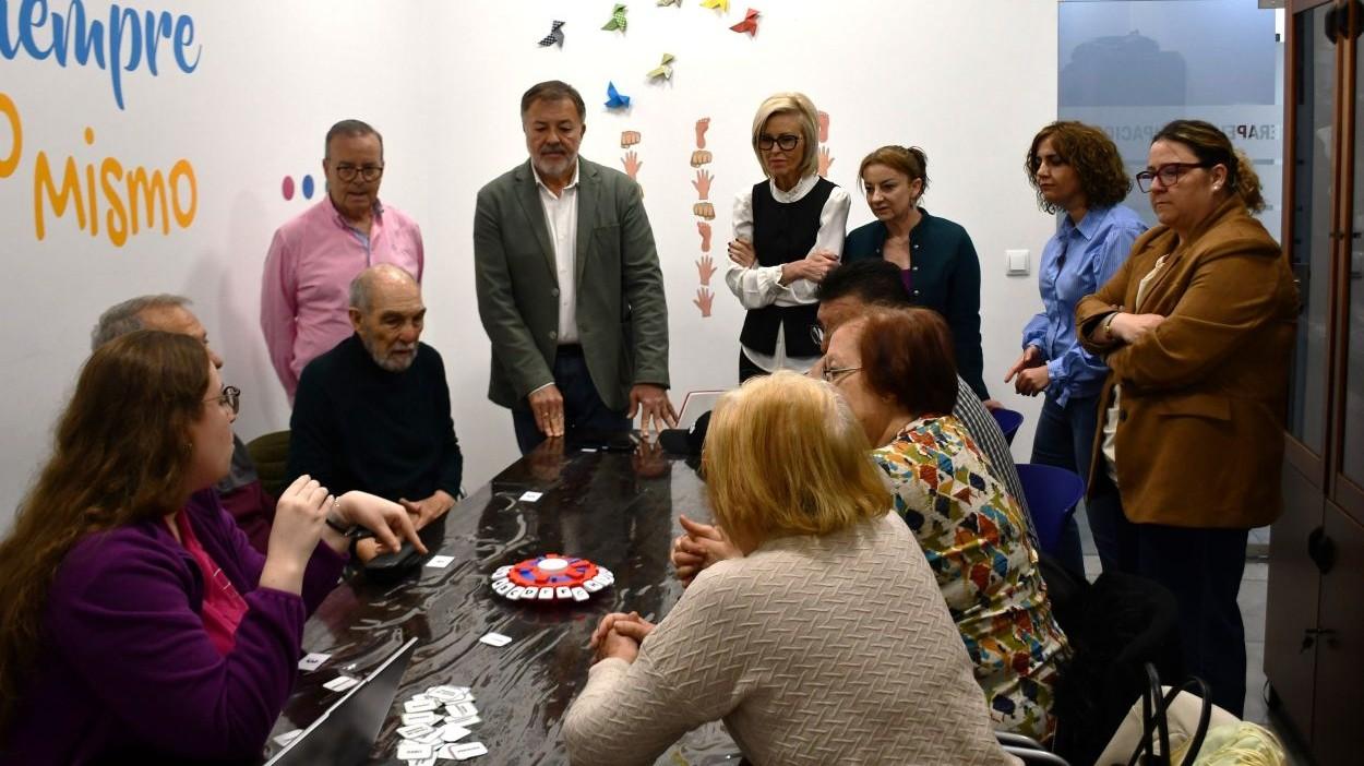 Visita a la Sede de Parkinson Cuenca. JCCM