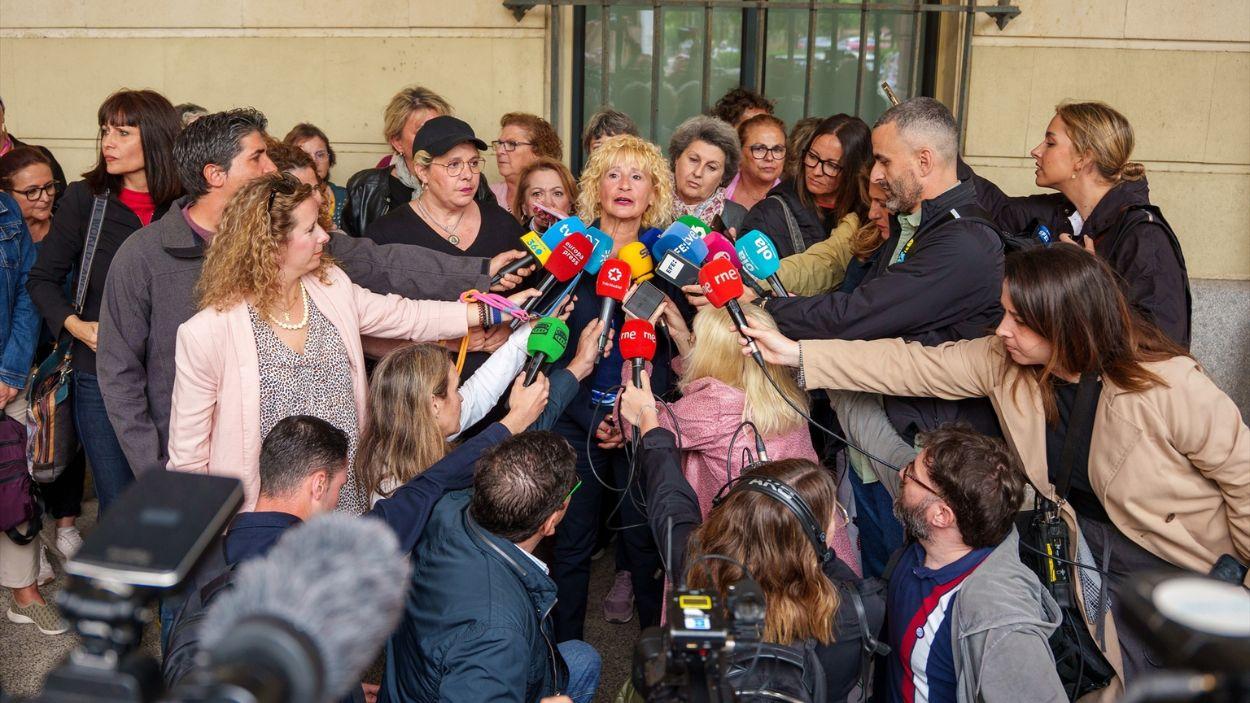 La presidenta de Amama es Ángela Claverol atiende a los medios de comunicación. A 7 de abril de 2026 en Sevilla / EP