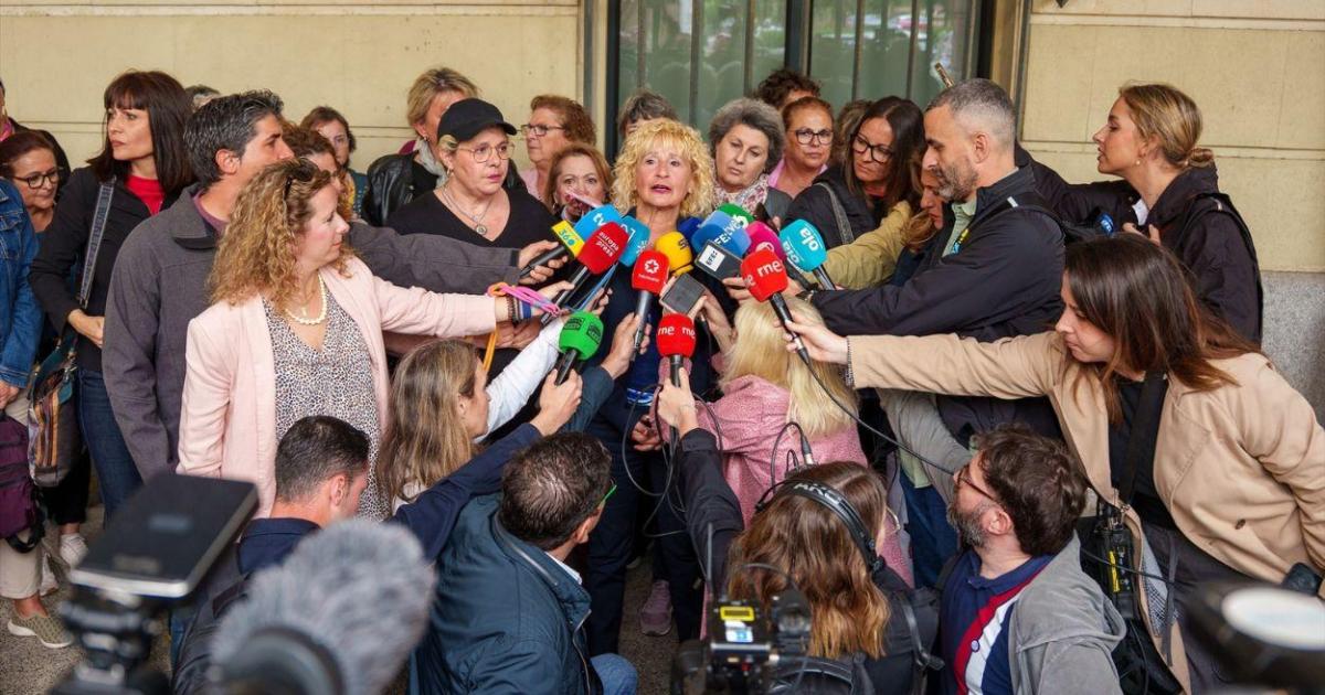 víctimas del fallo en los cribados de cáncer de mama denuncian abandono institucional en Andalucía