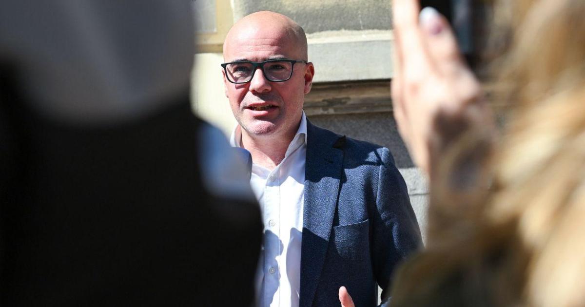 El delegado del Gobierno acusa a Ayuso de «boicotear» cualquier propuesta para dar «oportunidades» a menores migrantes