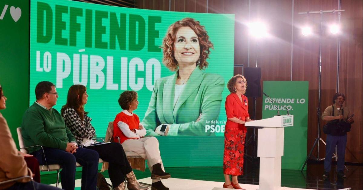 Montero desgrana su plan para "rescatar" la Sanidad y revertir el colapso de Moreno Bonilla