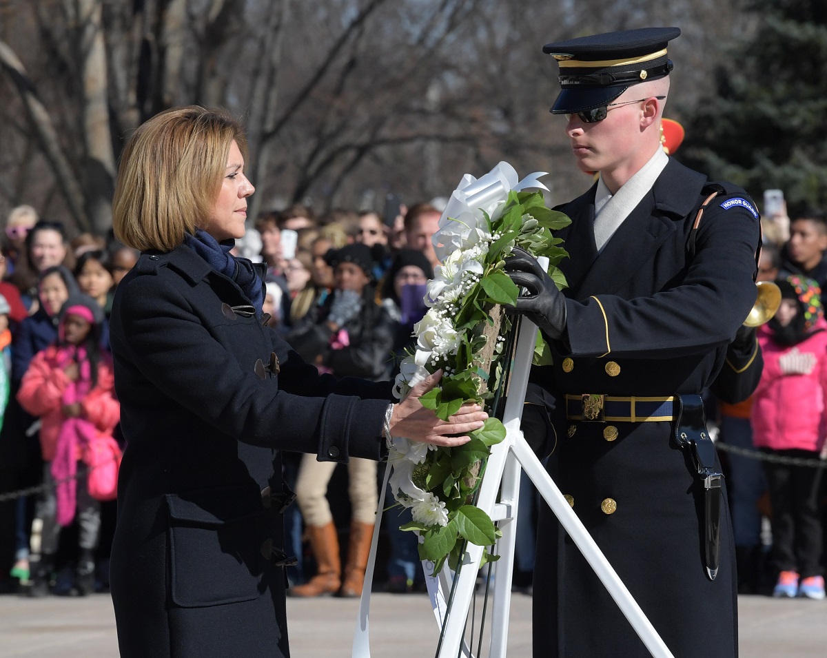 La ministra María Dolores de Cospedal en su visita a Washington