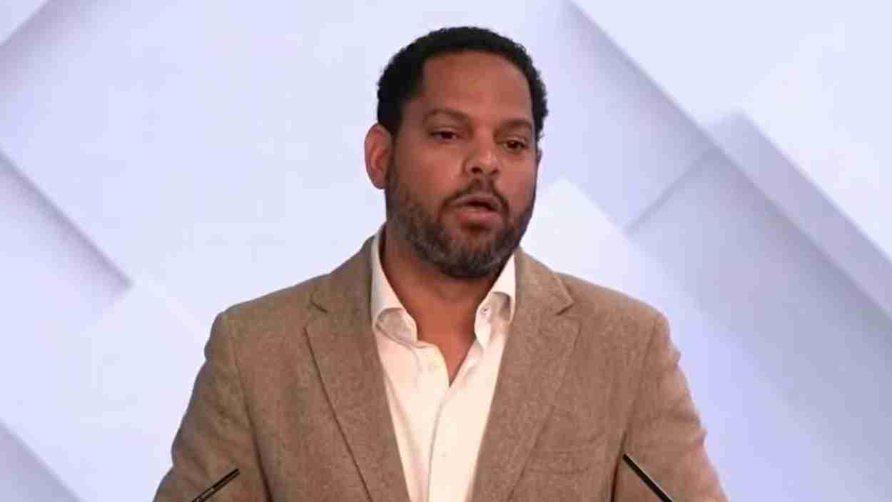 Ignacio Garriga durante la rueda de prensa ofrecida en la sede de Vox. EP