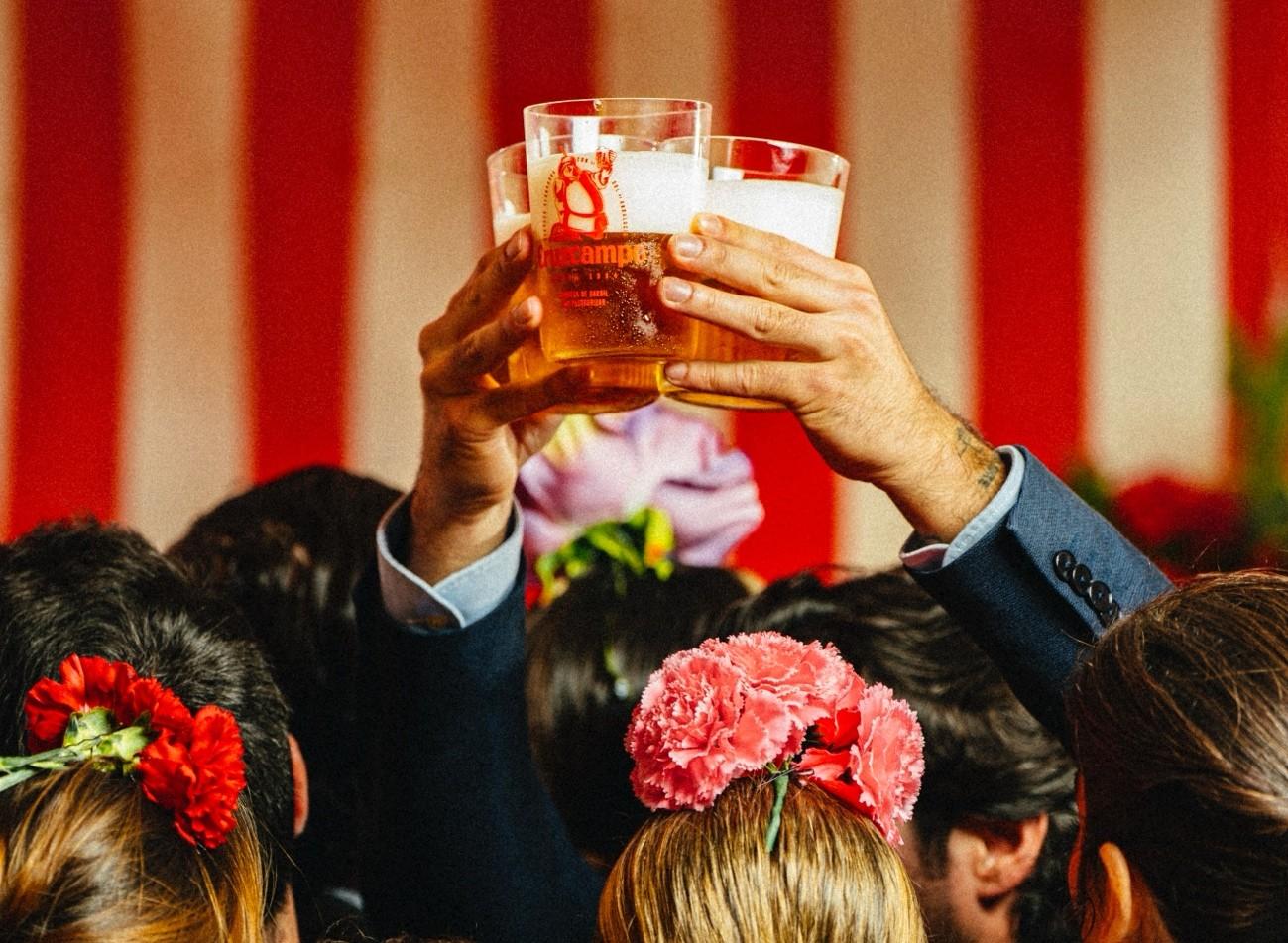 Cerveza cruzcampo en la Feria de Abril de Sevilla