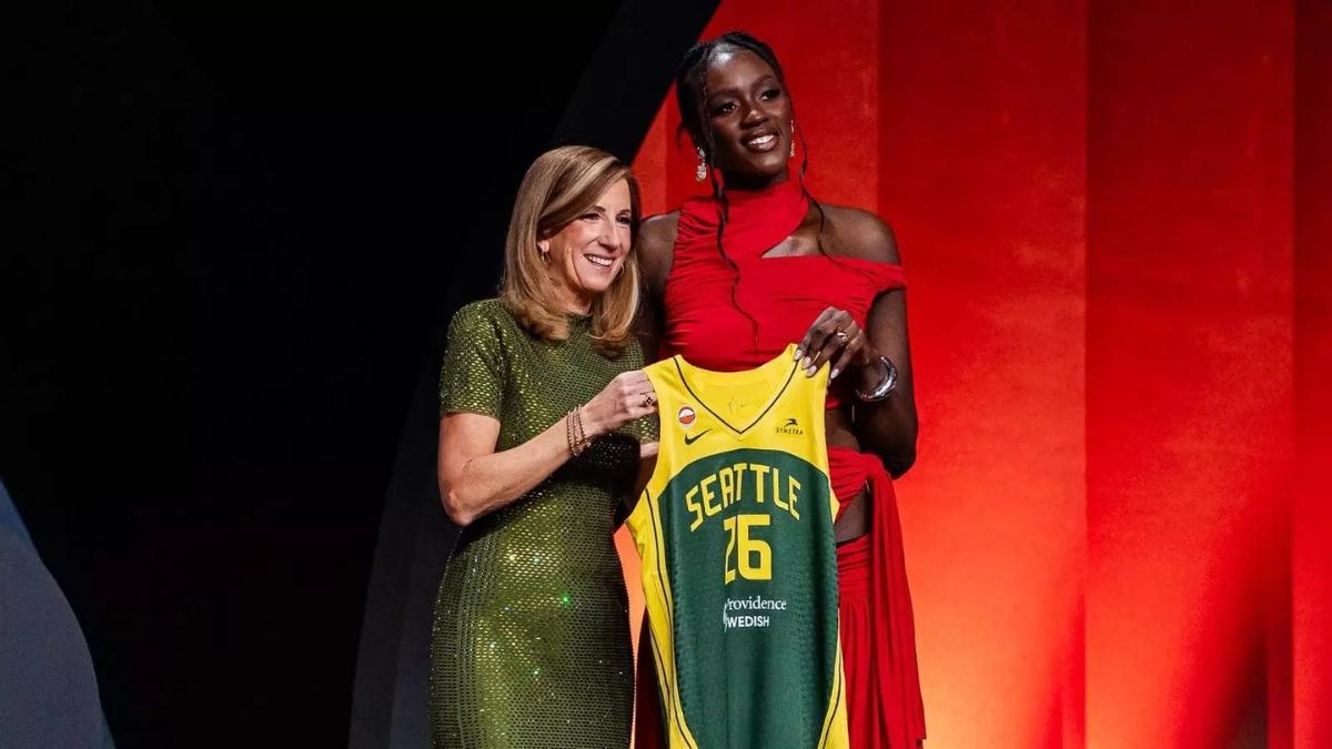 Awa Fam tras ser seleccionada por Seattle Storm| Seattle Storm