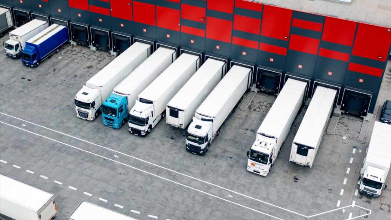 Imagen de archivo de una planta logística en Castilla-La Mancha. EP.