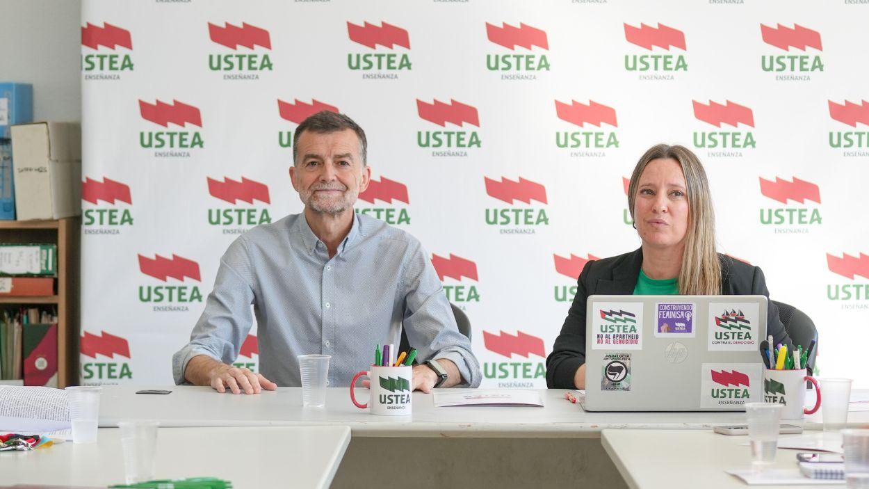 Reunión del candidato de Por Andalucía a la presidencia de la Junta, Antonio Maíllo, con representantes del sindicato USTEA / Por Andalucía