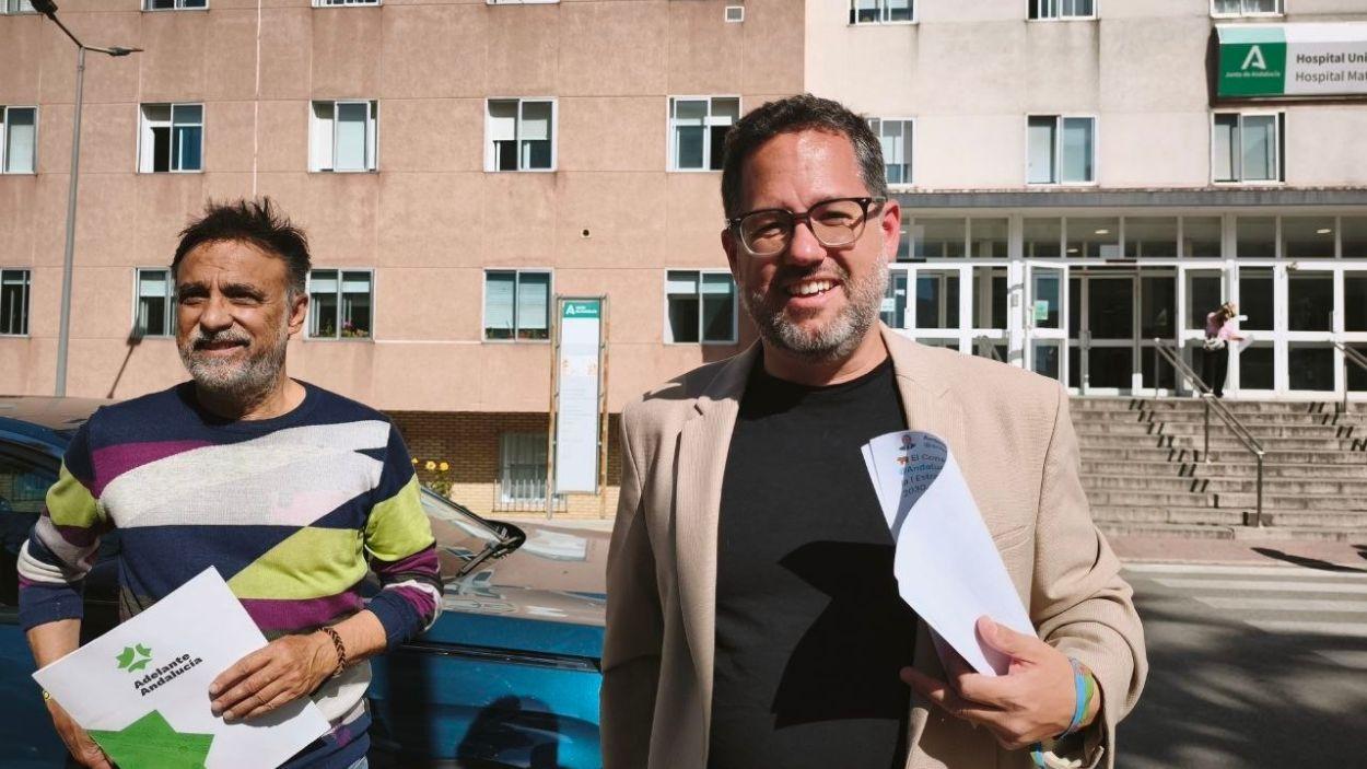El portavoz y candidato de Adelante Andalucía a la Junta, José Ignacio García, frente al hospital de Jerez de la Frontera / Adelante Andalucía