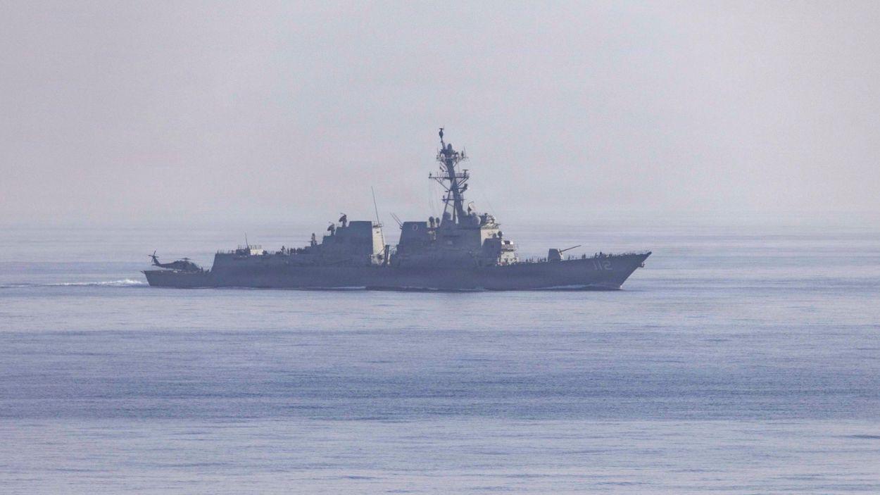 Un destructor de la Armada de Estados Unidos desplegado en la misión de bloqueo del estrecho de Ormuz emprendida por Washington. EP.