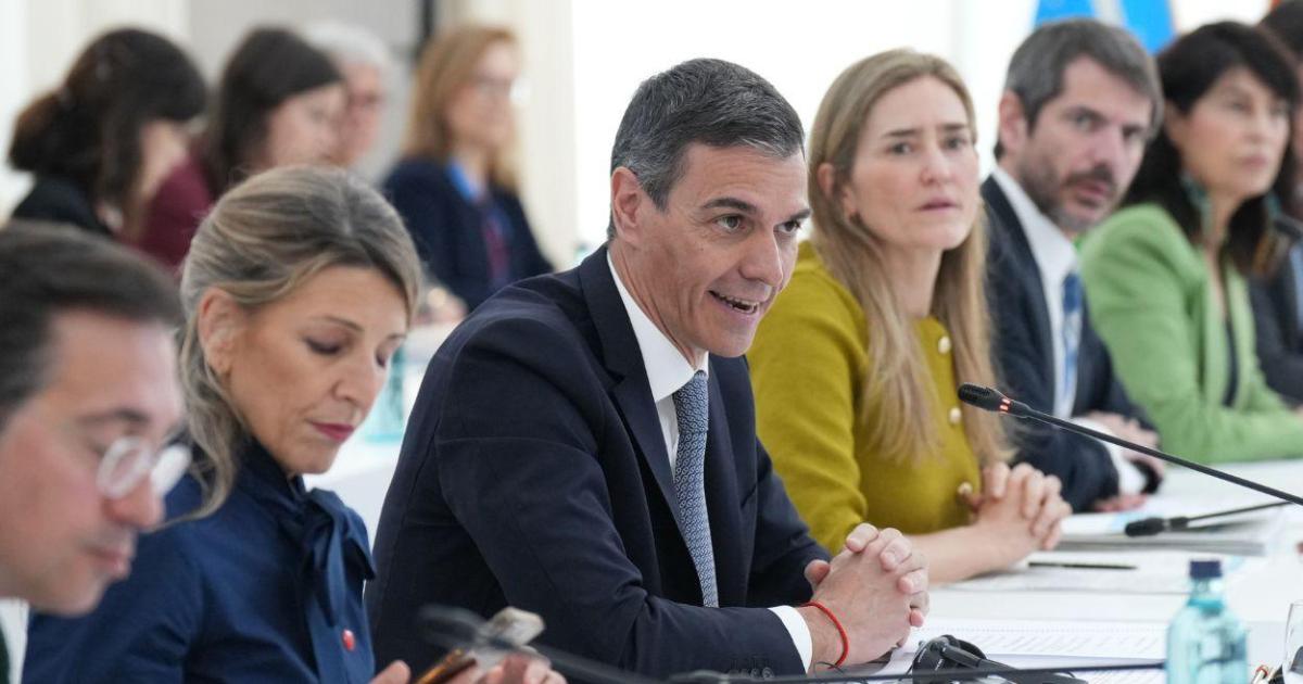 Sánchez, ante el pacto contra la inmigración de PP y Vox en Extremadura: "Traiciona su propia historia, una tierra de migrantes"