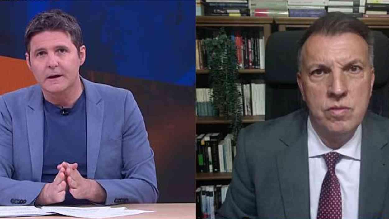 El presentador del programa ‘Malas Lenguas’, Jesús Cintora, junto al magistrado Joaquim Bosch durante su intervención televisiva. TVE.