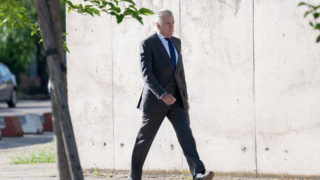 El extesorero del PP, Luis Bárcenas, a su llegada a la Audiencia Nacional, a 20 de abril de 2026, en San Fernando, Madrid (España).
