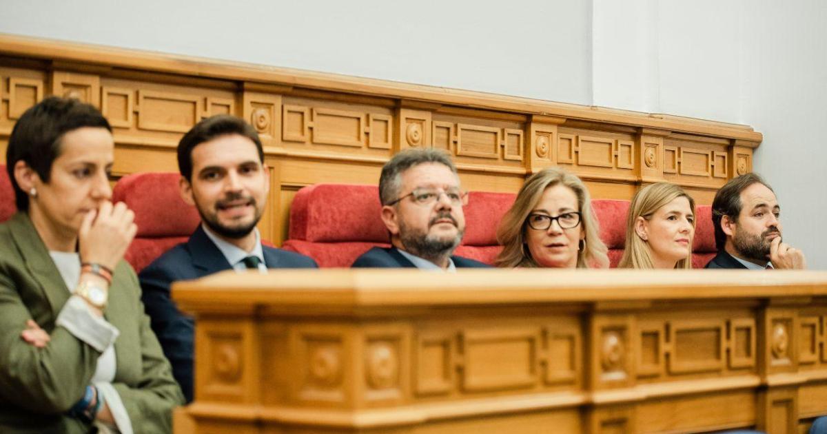 El PSOE acusa al PP de montar un “circo” en las Cortes para evitar el debate sobre el agua de Castilla-La Mancha