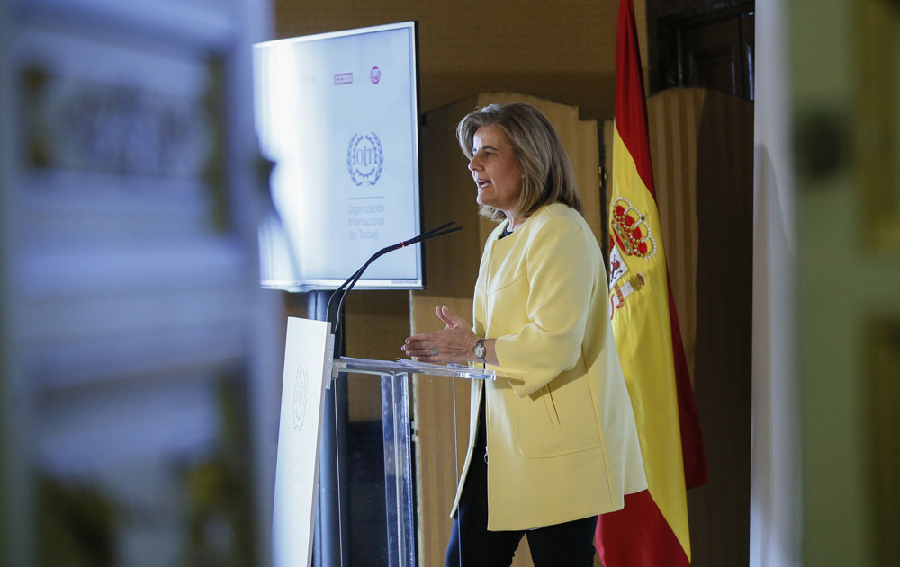 La ministra de Empleo y Seguridad Social, Fátima Báñez, durante su intervención en la inauguración de la Conferencia Nacional