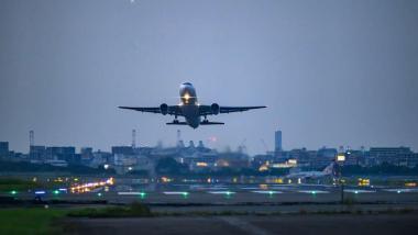 Jet Lag y salud en el aire: guía para sobrevivir a vuelos transoceánicos