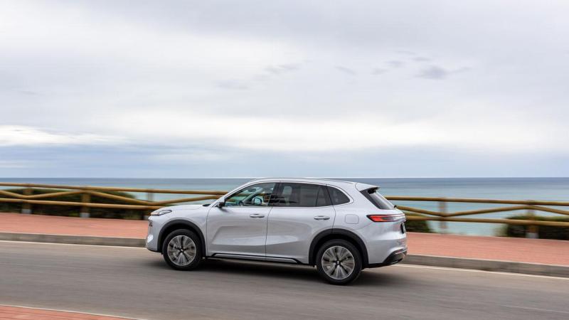 geely starray lateral