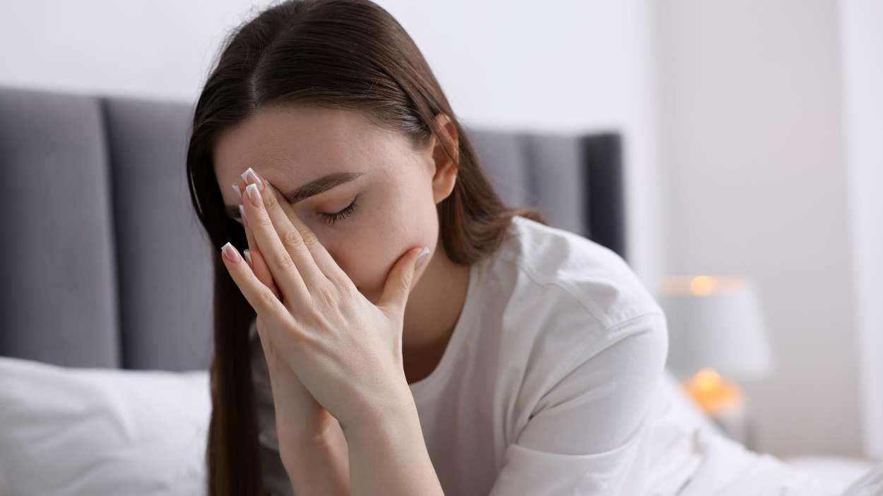 Esta es la señal silenciosa que indica que tu cuerpo está al límite (y afecta a 6 de cada 10 españoles)