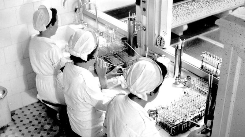 Instituto Antituberculoso Francesc Moragas. Foto Brangulí © Arxiu Històric de la Fundació Bancària "la Caixa"