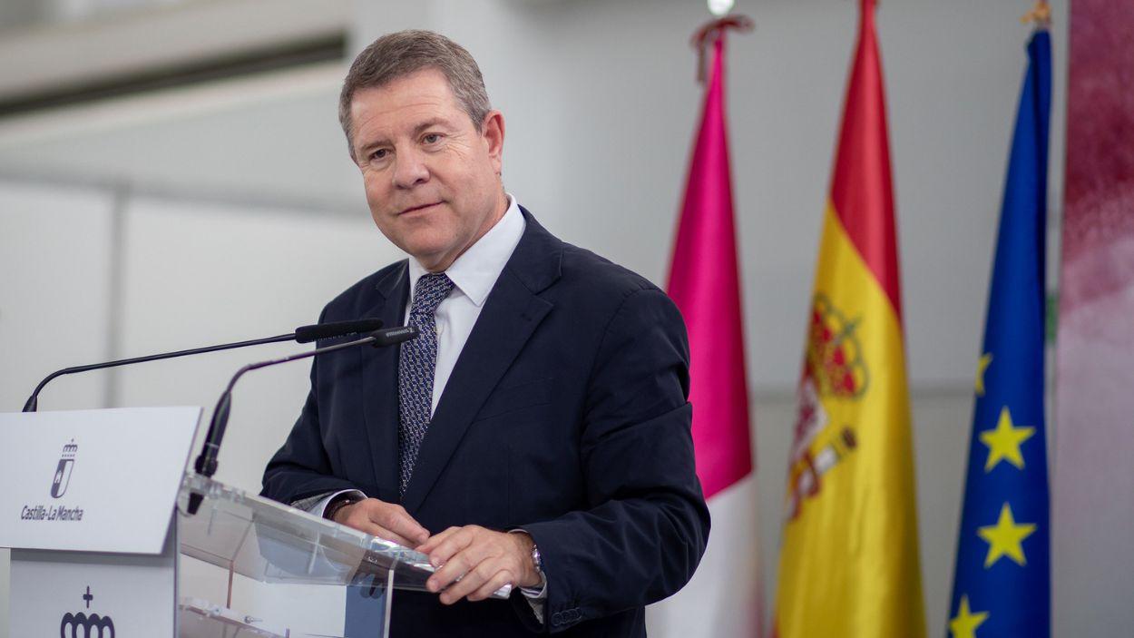 El presidente regional, Emiliano García Page, en la I Feria del Mayor Activo de Castilla La Mancha. JCCM.