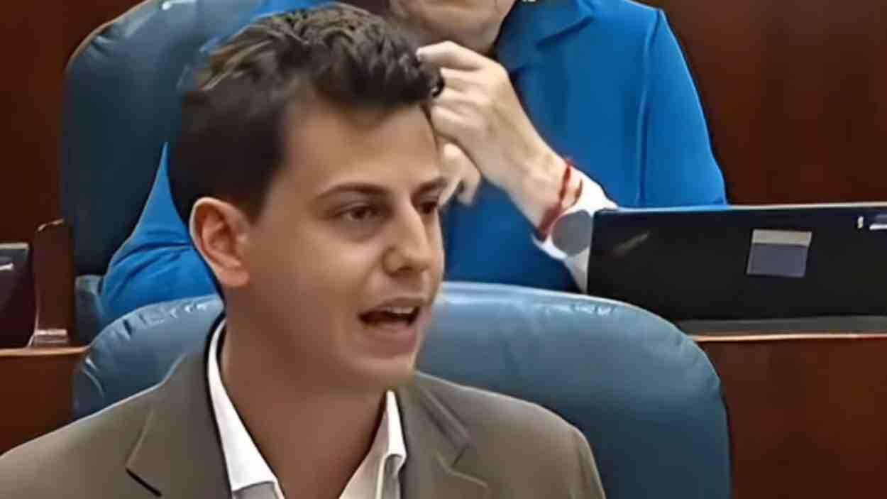 Javier Guardiola retrata a la derecha. EP