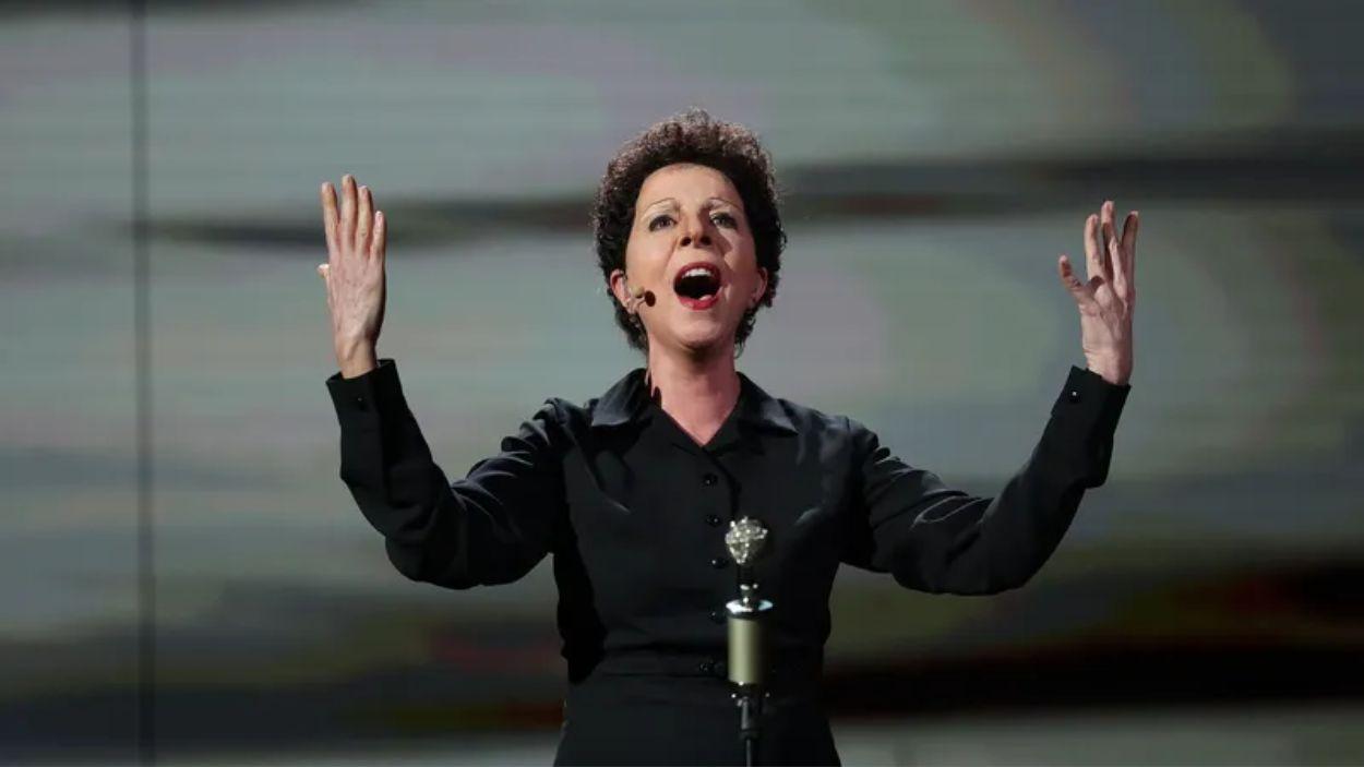 Soledad Giménez gana la tercera gala de Tu cara me suena con su histórica imitación de Edith Piaf. Antena 3.