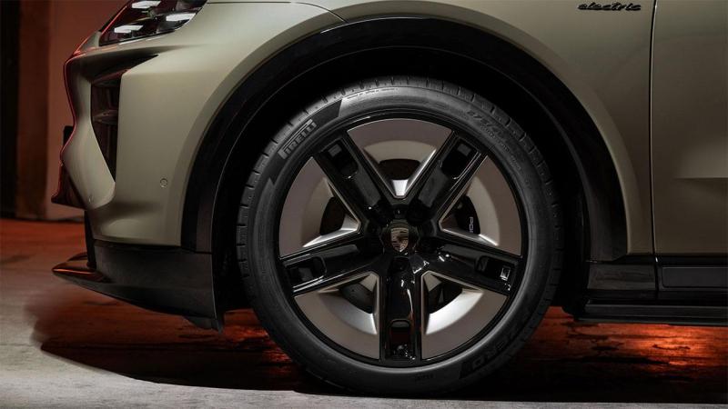 porsche.cayenne.elect