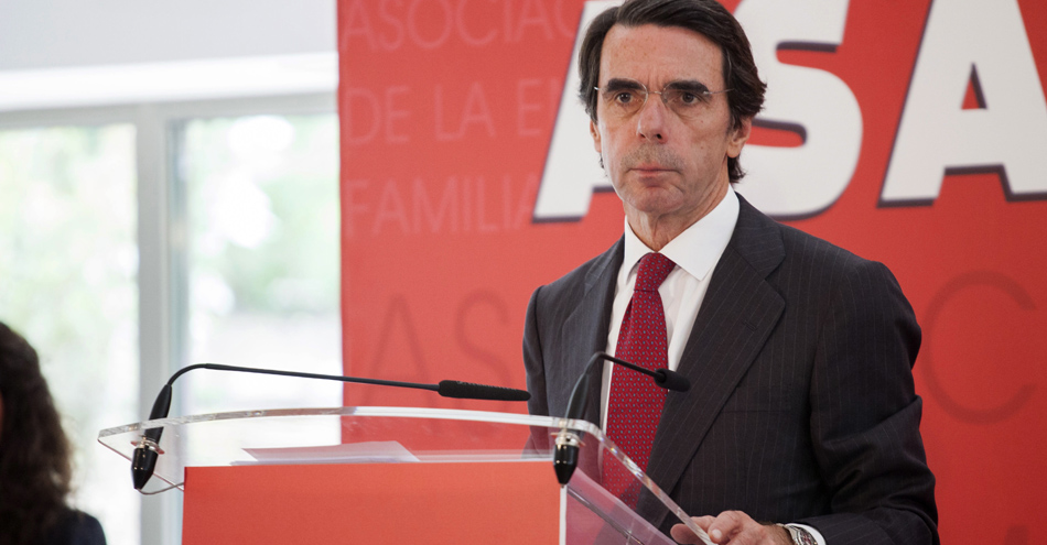 El expresidente del Gobierno y presidente de la Fundación FAES, José María Aznar, pronuncia una conferencia invitado por la Asociación de la Empresa Familiar de Castilla-La Mancha, hoy en Toledo