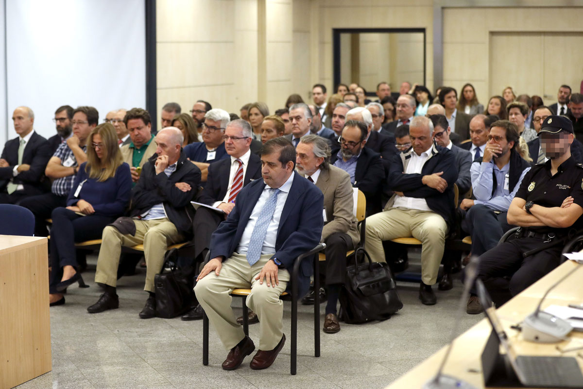 Imagen de los acusados durante la primera sesión del juicio a la primera época de la 'Trama Gürtel'