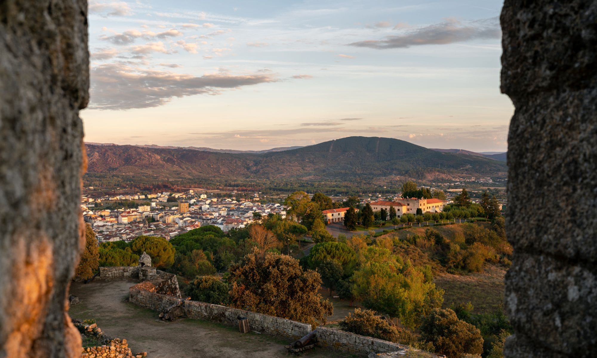 Verín (Ourense), la localidad con origen medieval que une a todos los habitantes sumergidos ante nuevos destinos. PARADORES 