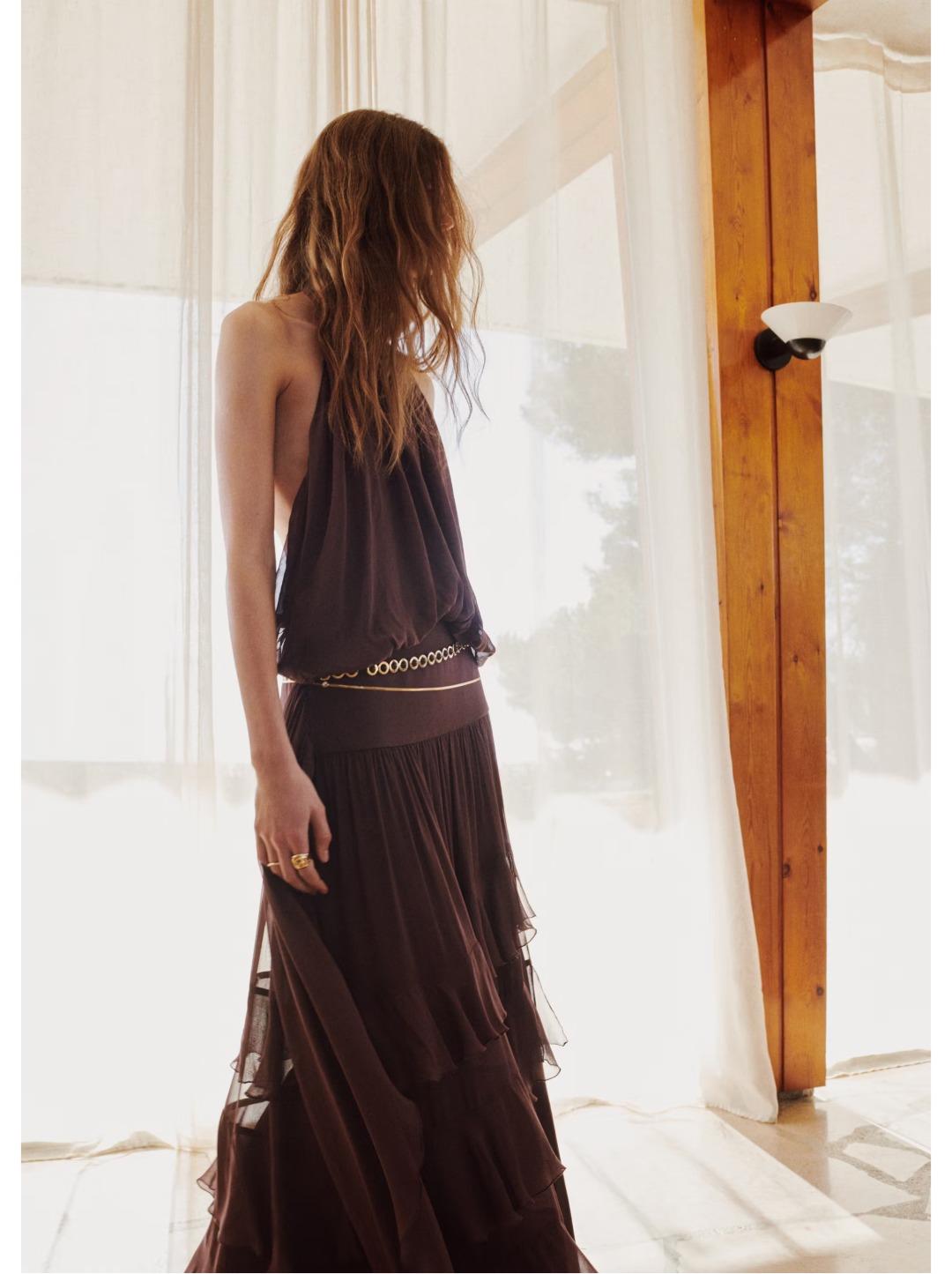 Vestido halter volantes