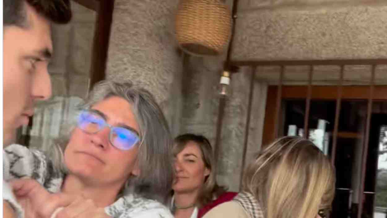 Vito Quiles acosa a Begoña Gómez