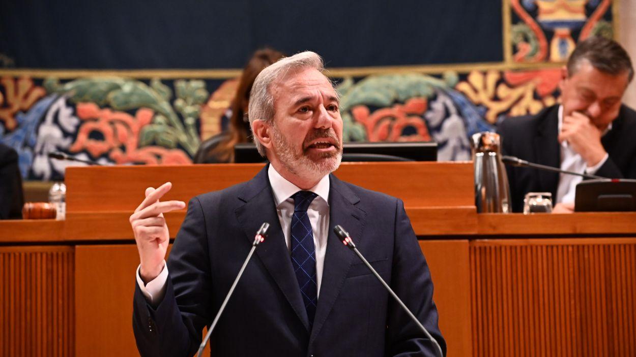 El presidente de Aragón, Jorge Azcón, en su debate de investidura en las Cortes regionales el 29 de abril de 2026. EP.