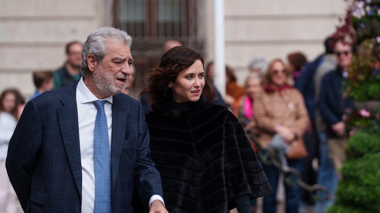 La presidenta de la Comunidad de Madrid, Isabel Díaz Ayuso, y su jefe de Gabinete, Miguel Ángel Rodríguez. EP.