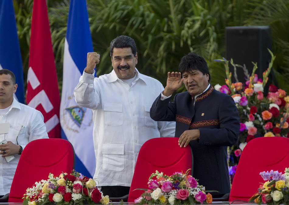 En la imagen, el presidente de Venezuela, Nicolás Maduro (i), y el presidente de Bolivia, Evo Morales (d). EFE/Archivo