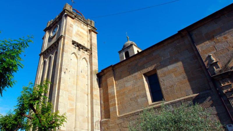 Iglesia parroquial de Santa María la Mayor en Verín