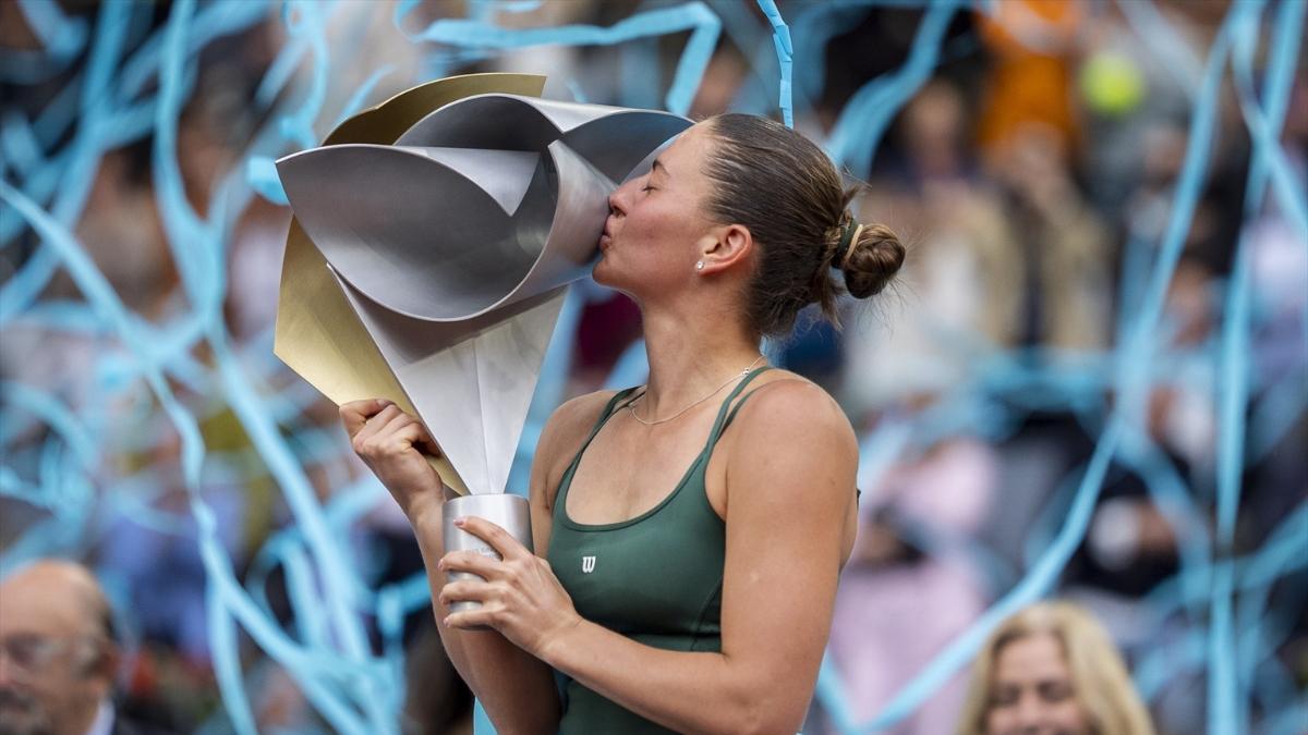 Kostyuk  celebrando el título del Mutua Madrid Open| EP