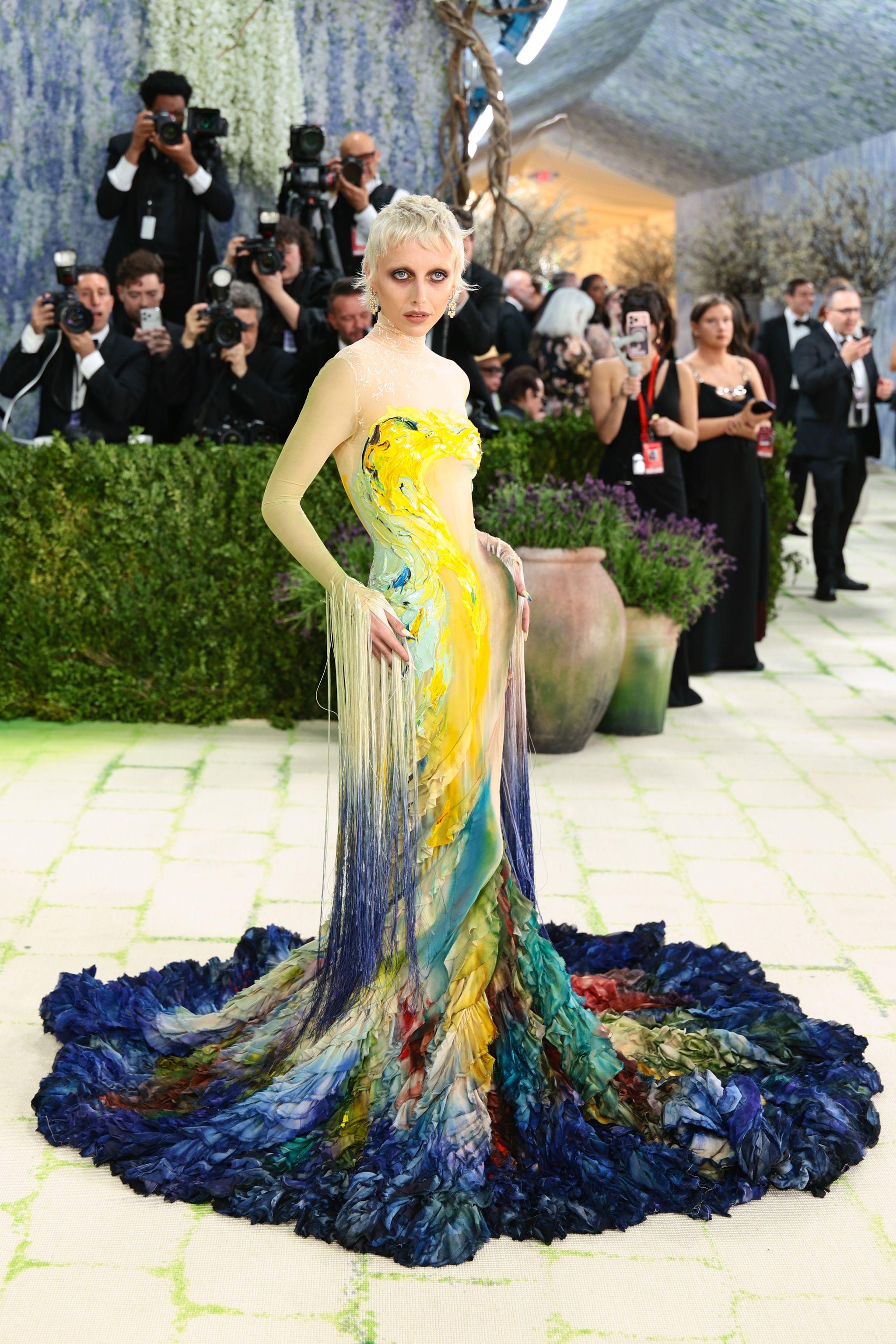 Emma Chamberlain en Mugler