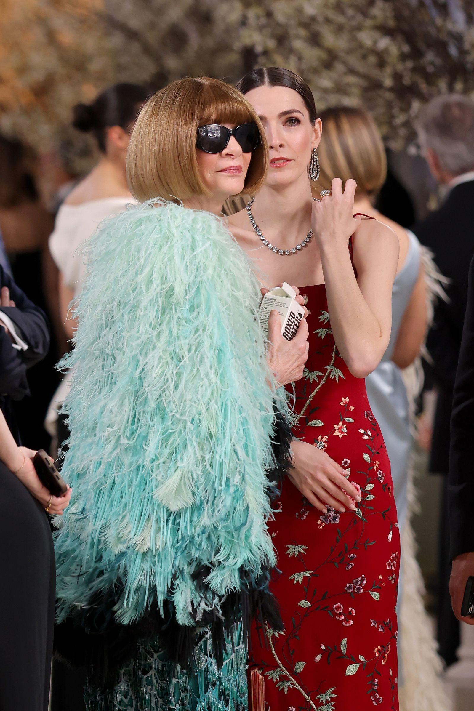 Anna Wintour con un diseño de Chanel