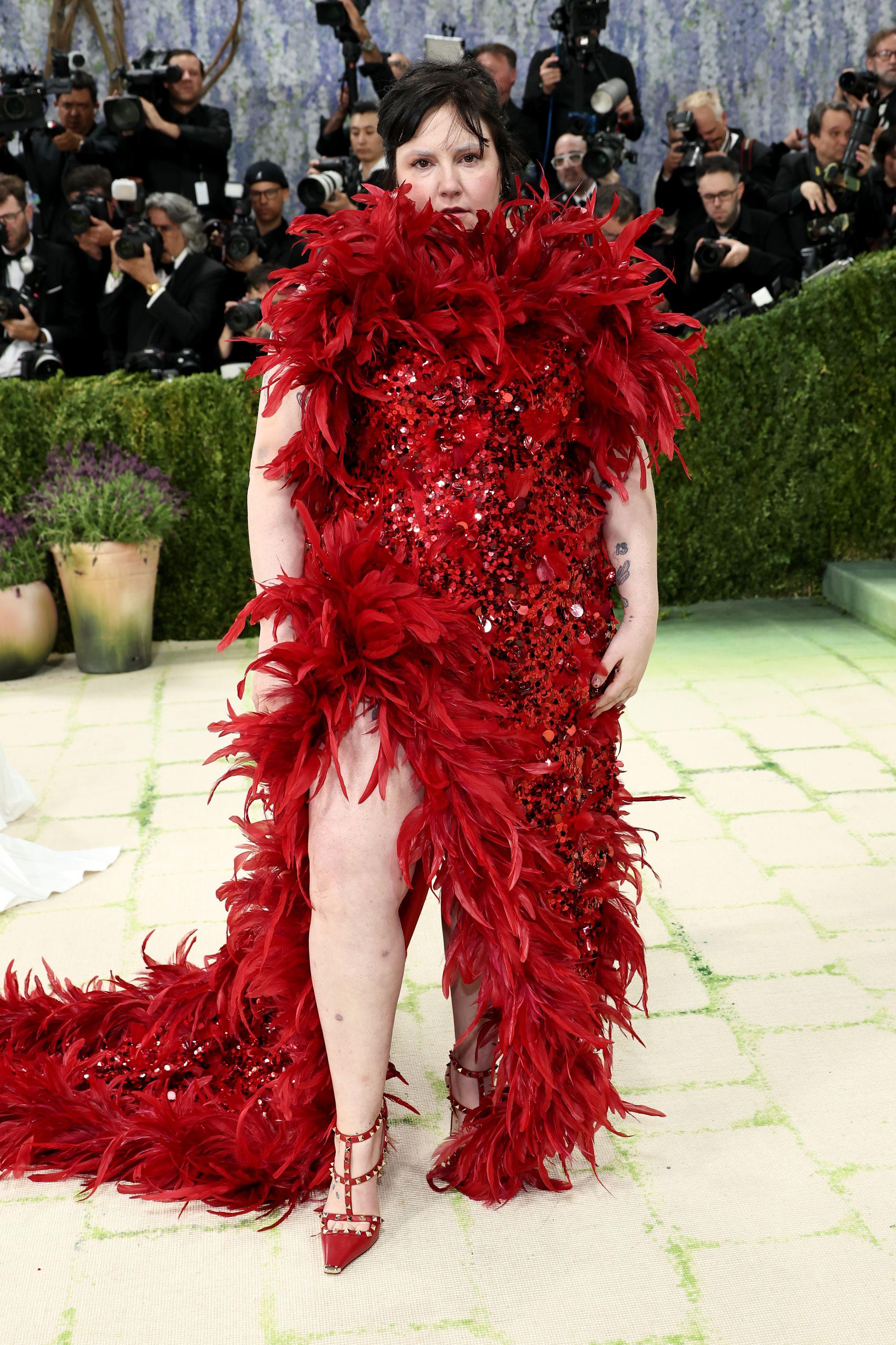 Lena Dunham con un vestido de Valentino