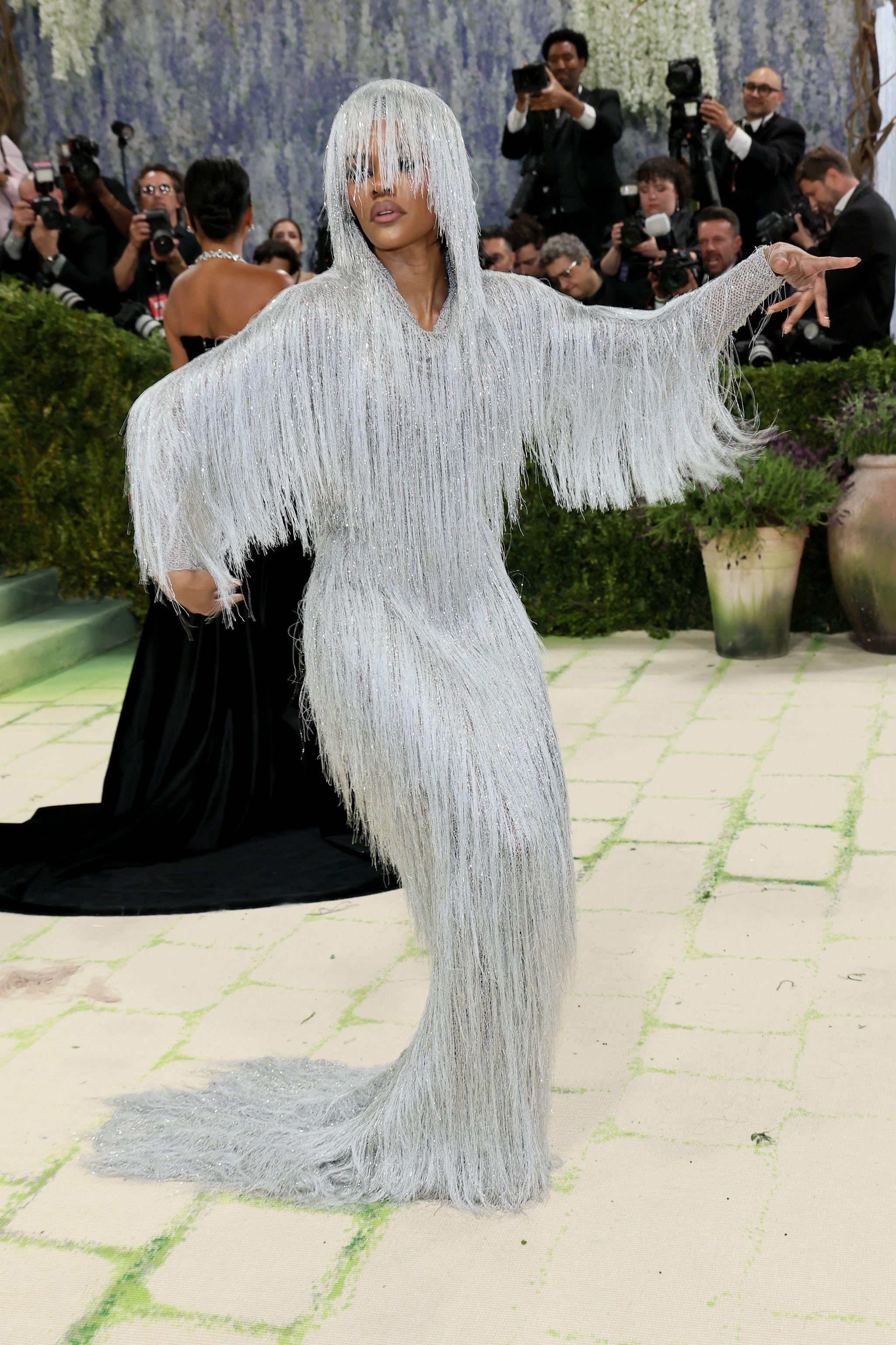 Teyana Taylor con un diseño de Tom Ford
