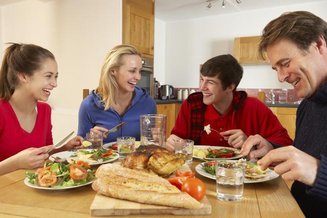 Los españoles hemos gastado 100 mil millones de euros en comer en el año 2015