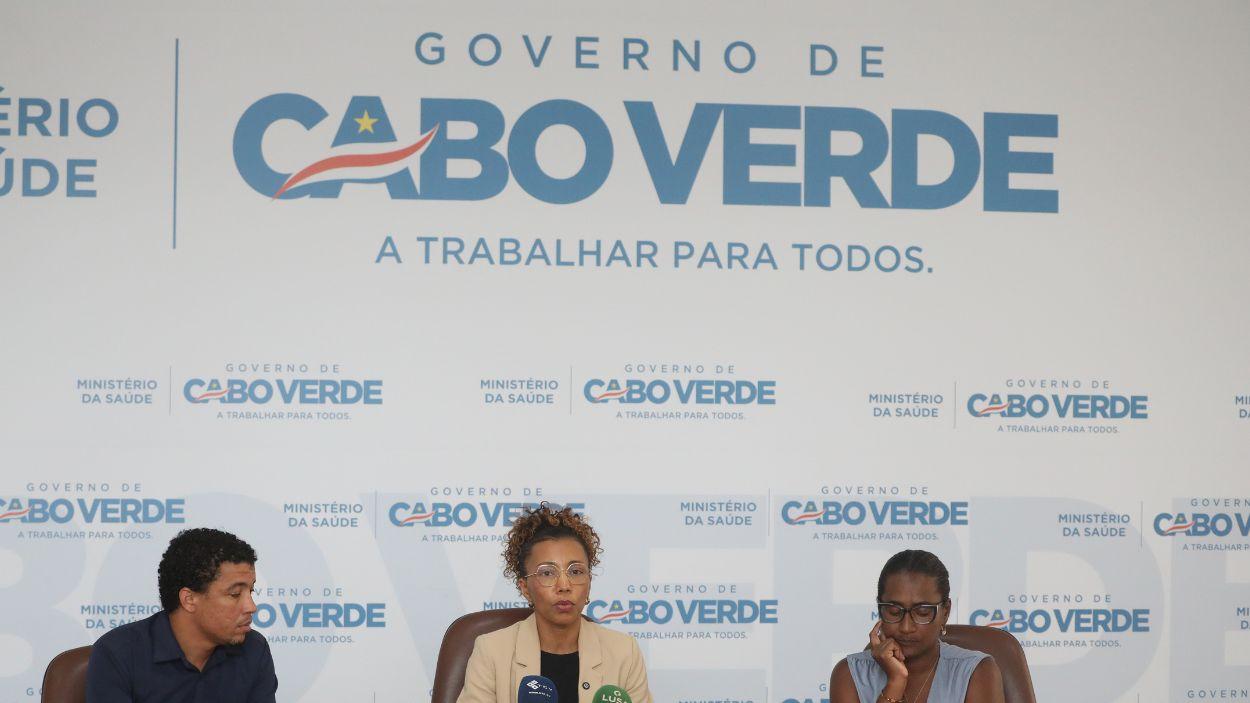 La directora nacional de Salud de Cabo Verde, Angela Gomes, en rueda de prensa a 6 de mayo de 2026. EP.