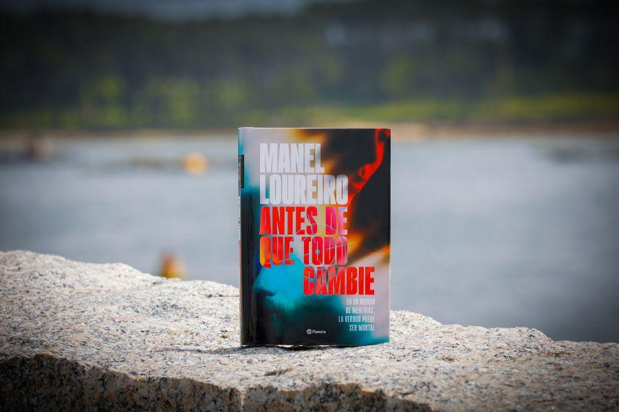 Portada de 'Antes de que todo cambie', de Manel Loureiro©Javier OcañaPlaneta